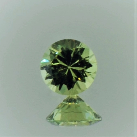 Saphir, Rund facettiert (0,18 - 0,20 ct.) aus Tansania Saphir, Rund facettiert (0,18 - 0,20 ct.) aus Tansania