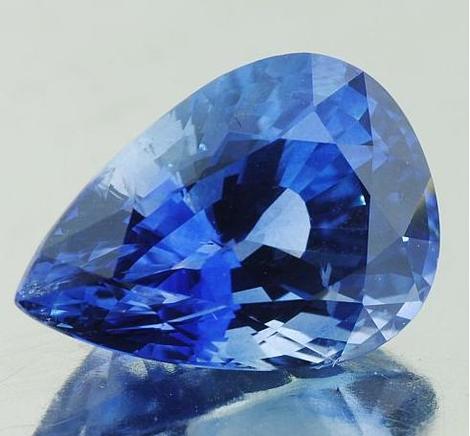 Saphir Tropfen blau 6,82 ct Saphir Tropfen blau 6,82 ct