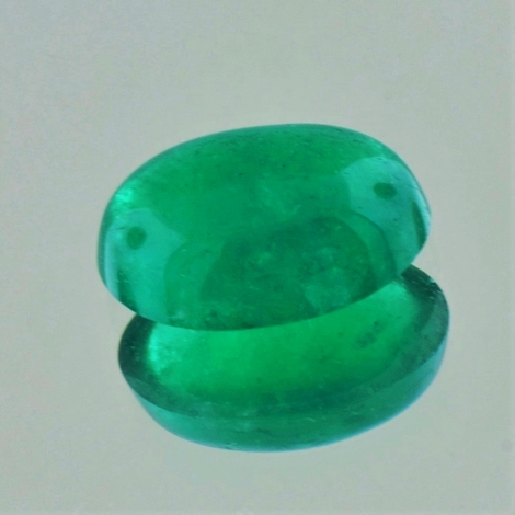Emerald cabochon oval 5.28 ct