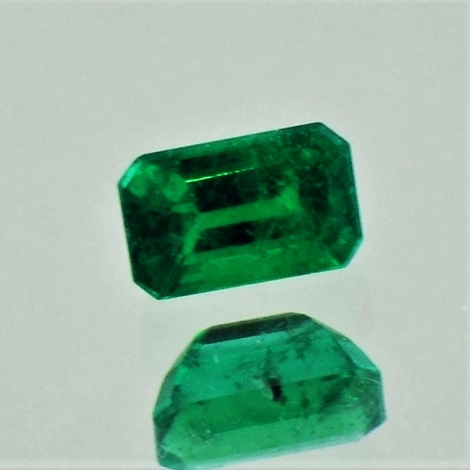 Smaragd, Achteck facettiert (0,39 ct.) aus Brasilien Smaragd, Achteck facettiert (0,39 ct.) aus Brasilien