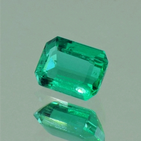 Smaragd octagon grün 0,81 ct Smaragd octagon grün 0,81 ct