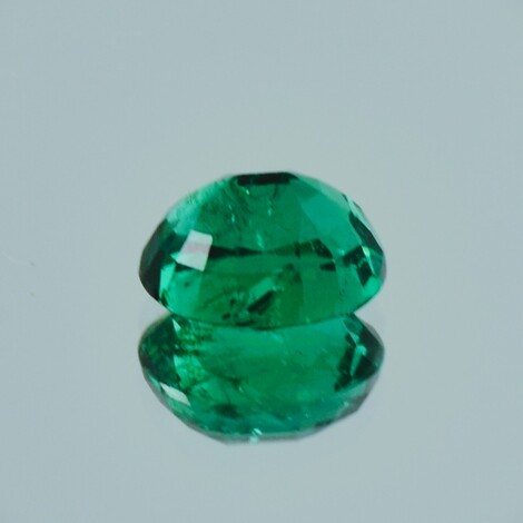Emerald oval intense green 2.402 ct