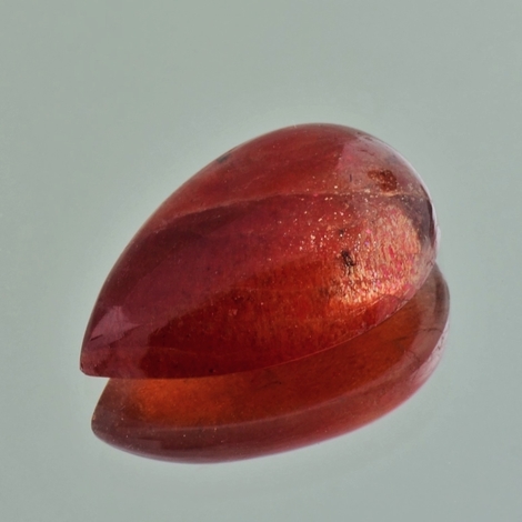 Sonnenstein, Tropfen Cabochon (14,75 ct.) aus Madagaskar Sonnenstein, Tropfen Cabochon (14,75 ct.) aus Madagaskar