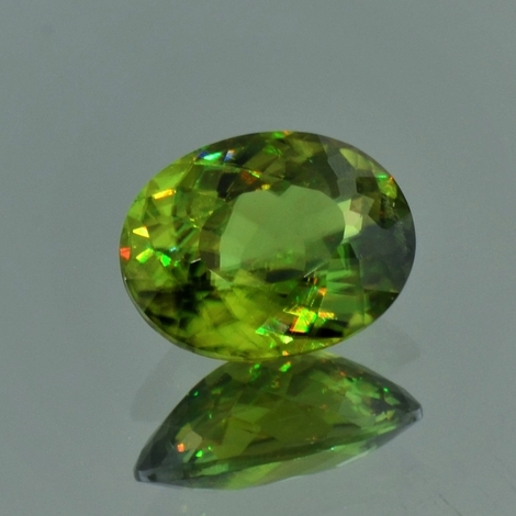 Sphen oval grün 4,85 ct Sphen oval grün 4,85 ct