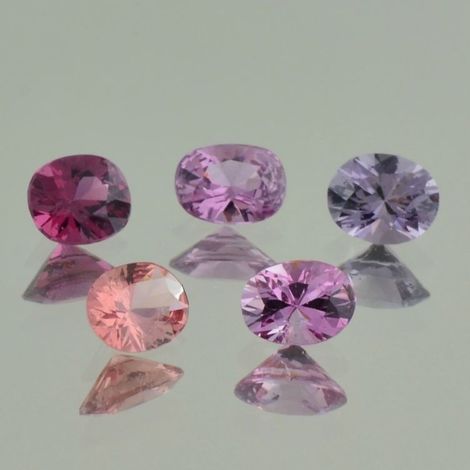 Spinell Lot, Oval facettiert (4,28 ct.) aus Asien Spinell Lot, Oval facettiert (4,28 ct.) aus Asien