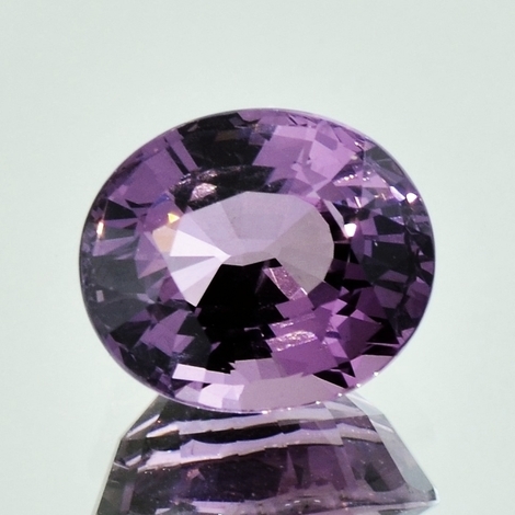 Spinell, Oval facettiert (7,39 ct.) aus Burma (Myanmar)