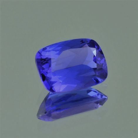 Tansanit, Antik facettiert (4,03 ct.) aus Tansania (Merelani Hills) Tansanit, Antik facettiert (4,03 ct.) aus Tansania (Merelani Hills)
