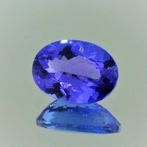 Tansanit, Oval facettiert (3,06 ct.) aus Tansania (Merelani Hills) Tansanit, Oval facettiert (3,06 ct.) aus Tansania (Merelani Hills)