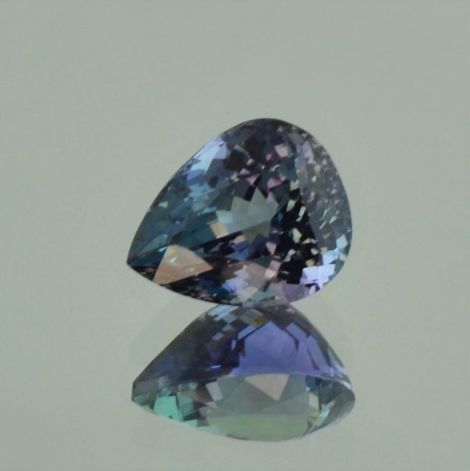 Tansanit, Tropfen facettiert (4,56 ct.) aus Tansania (Gilewy Hills)