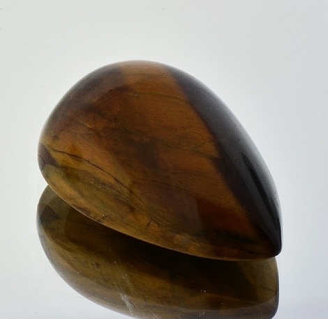 Tigerauge, Tropfen Cabochon (51,35 ct.) aus Namibia Tigerauge, Tropfen Cabochon (51,35 ct.) aus Namibia