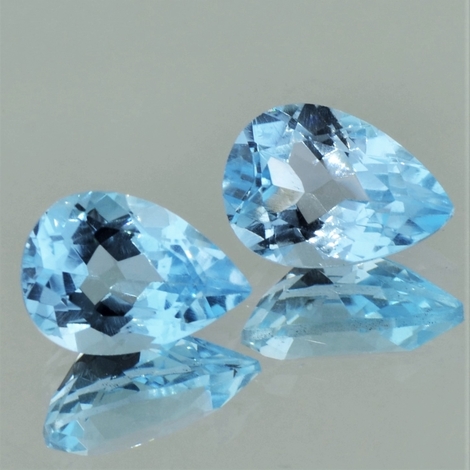 Topas Duo, Tropfen facettiert (10,14 ct.) aus Brasilien Topas Duo, Tropfen facettiert (10,14 ct.) aus Brasilien