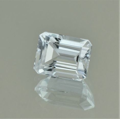 Topaz octagon very light blue 6.44 ct