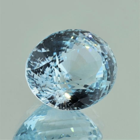 Topaz oval light blue 37.14 ct