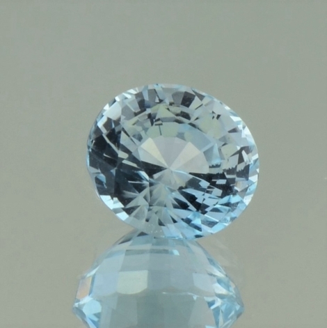 Topaz oval light blue untreated 8.34 ct