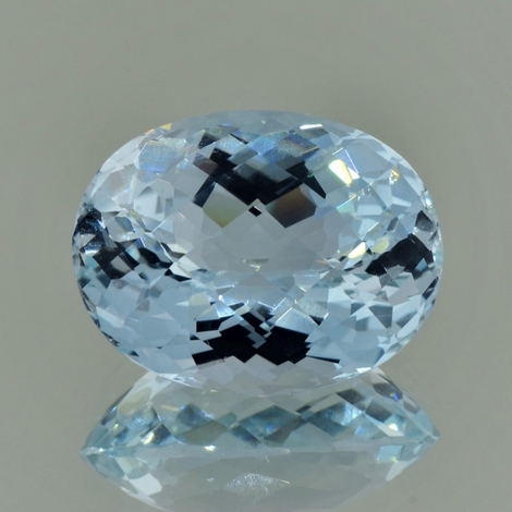 Topas, Oval facettiert (36,54 ct.) aus Brasilien (Marambaia) Topas, Oval facettiert (36,54 ct.) aus Brasilien (Marambaia)