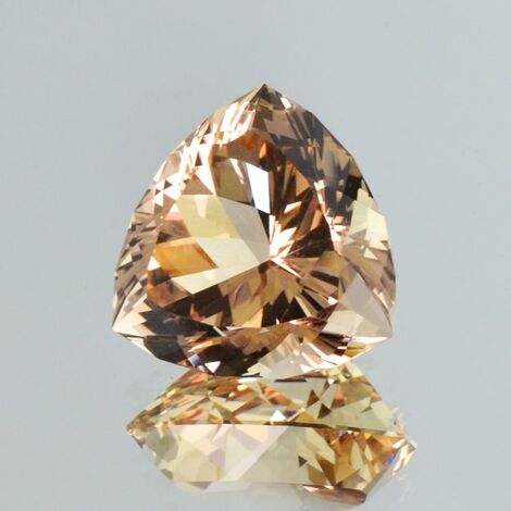 Topas Trillion gelblich-hellbraun 22,00 ct