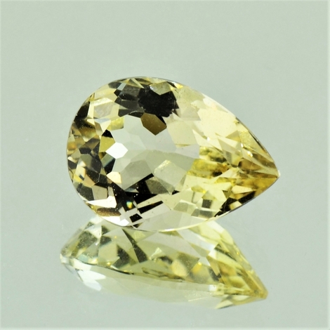 Topaz pear light yellow 8.54 ct Topaz pear light yellow 8.54 ct