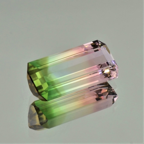 Turmalin, Achteck facettiert (11,66 ct.) aus Afghanistan Turmalin, Achteck facettiert (11,66 ct.) aus Afghanistan