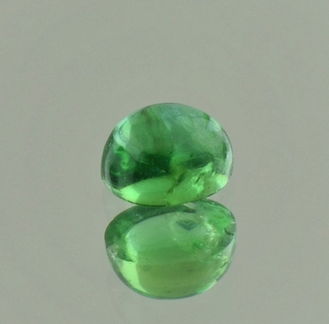 Tsavorit Cabochon oval 1,12 ct Tsavorit Cabochon oval 1,12 ct