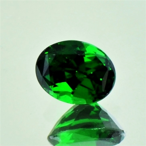 Tsavorit, Oval facettiert (1,27 ct.) aus Kenia (Taita Hills) Tsavorit, Oval facettiert (1,27 ct.) aus Kenia (Taita Hills)