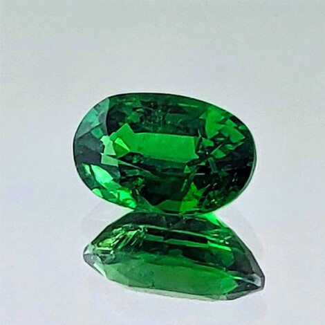 Tsavorit oval intensives Grün 5,26 ct