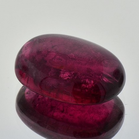 Turmalin, Oval Cabochon (38,06 ct.) aus Madagaskar Turmalin, Oval Cabochon (38,06 ct.) aus Madagaskar