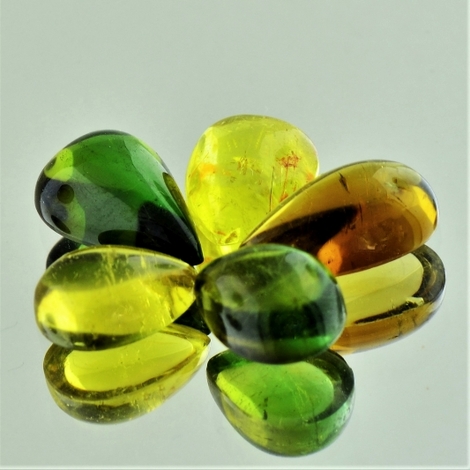 Turmalin Lot Cabochon Tropfen 10,10 ct Turmalin Lot Cabochon Tropfen 10,10 ct