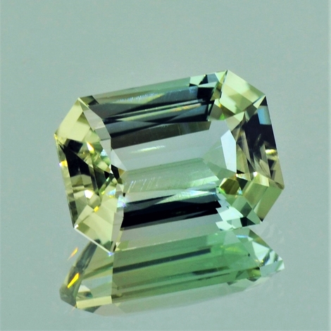 Turmalin octagon helles-gelbgrün 13,29 ct Turmalin octagon helles-gelbgrün 13,29 ct