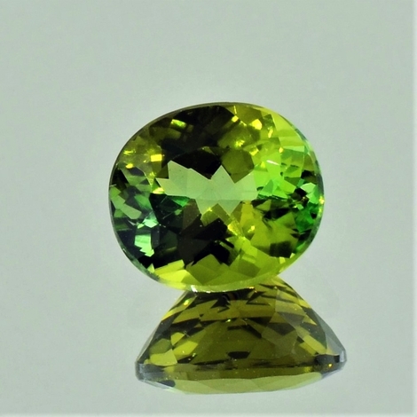 Turmalin, Oval facettiert (2,15 ct.) aus Brasilien (Minas Gerais) Turmalin, Oval facettiert (2,15 ct.) aus Brasilien (Minas Gerais)