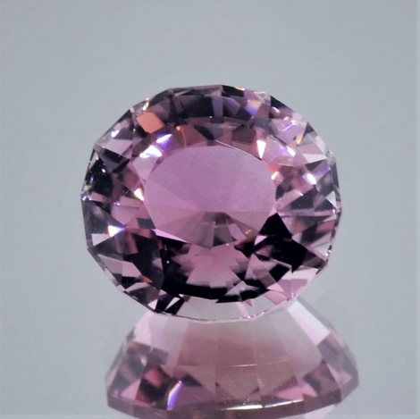 Turmalin, Oval facettiert (7,57 ct.) aus Brasilien Turmalin, Oval facettiert (7,57 ct.) aus Brasilien