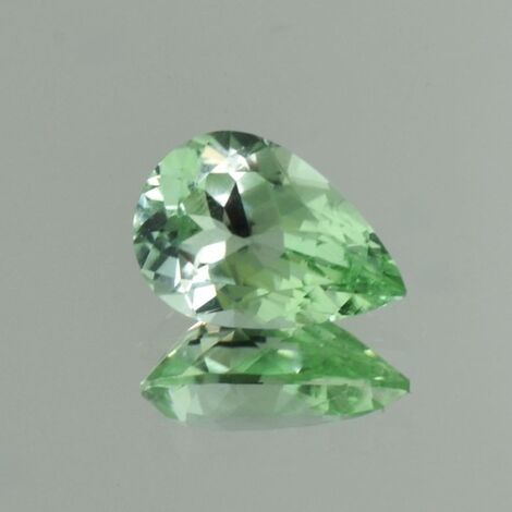 Tourmaline pear light green 5.79 ct