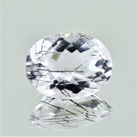 Einschlussquarz, Oval facettiert (8,88 ct.) aus Brasilien Einschlussquarz, Oval facettiert (8,88 ct.) aus Brasilien