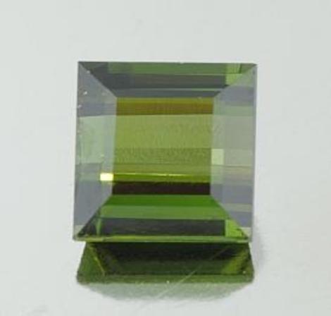 Verdelith, Quadrat facettiert (4,22 ct.) aus Kenia Verdelith, Quadrat facettiert (4,22 ct.) aus Kenia