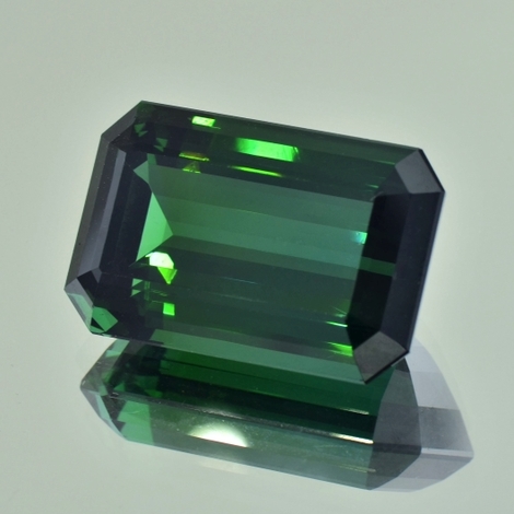 Verdelith Turmalin octagon dunkelgrün 43,09 ct Verdelith Turmalin octagon dunkelgrün 43,09 ct