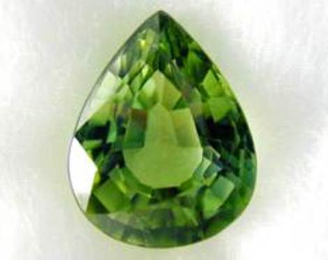 Verdelith, Tropfen facettiert (3,74 ct.) aus Nigeria Verdelith, Tropfen facettiert (3,74 ct.) aus Nigeria