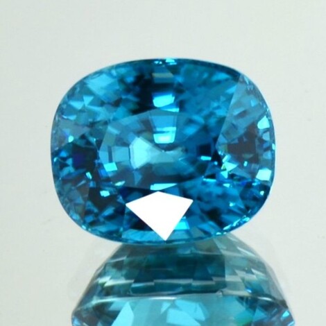 Zirkon, Antikoval facettiert (20,35 ct.) aus Kambodscha (Ratanakiri)