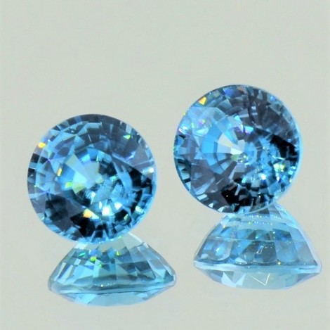 Zirkon Duo, Rund facettiert (9,01 ct.) aus Kambodscha (Ratanakiri) Zirkon Duo, Rund facettiert (9,01 ct.) aus Kambodscha (Ratanakiri)