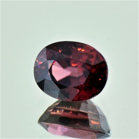 Zirkon oval rosarot 3,65 ct