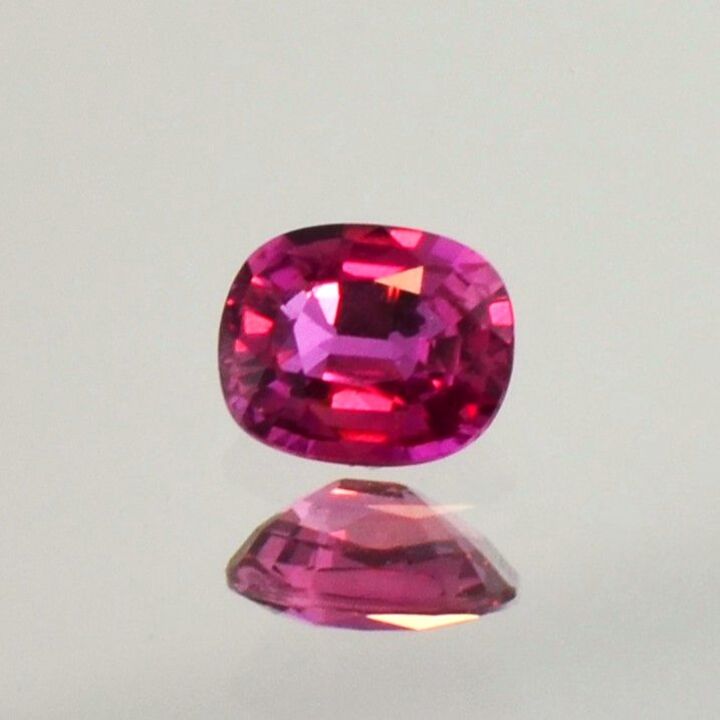 Rubin antik pink-rot ungebrannt 0,62 ct