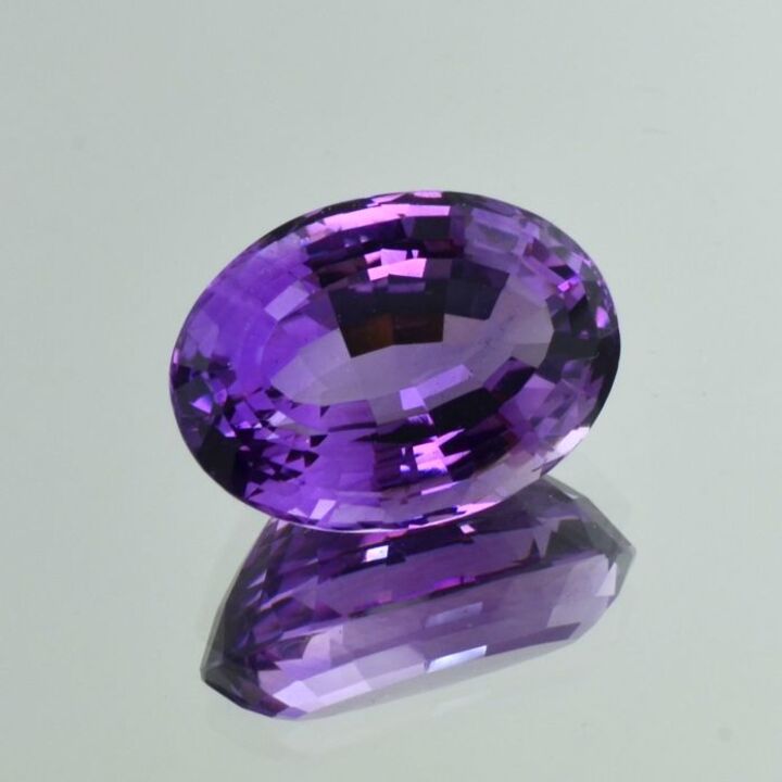 Amethyst oval violett 20,77 ct