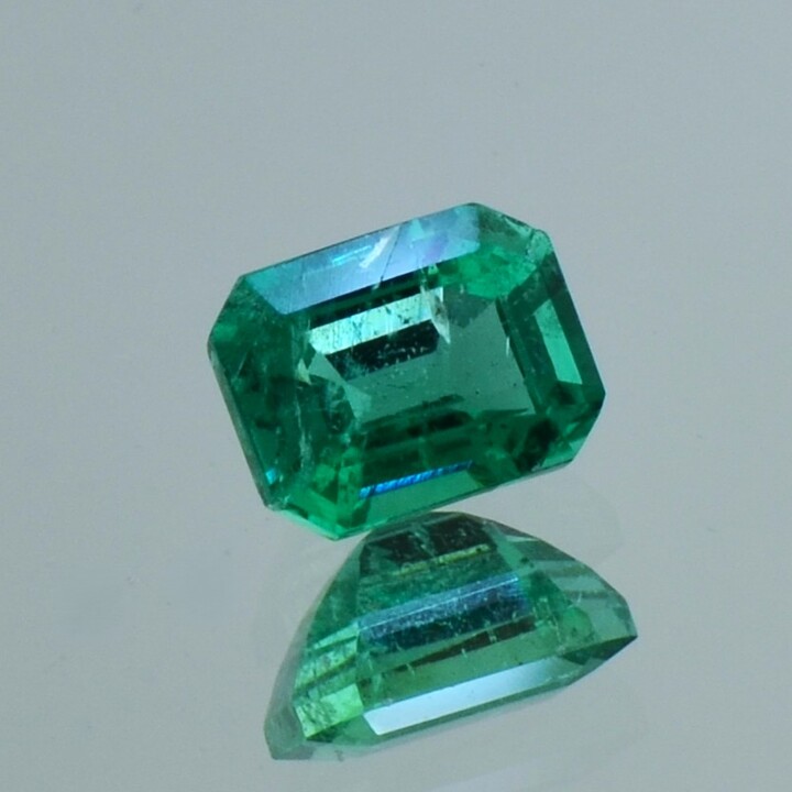 Smaragd octagon grün 1,57 ct.
