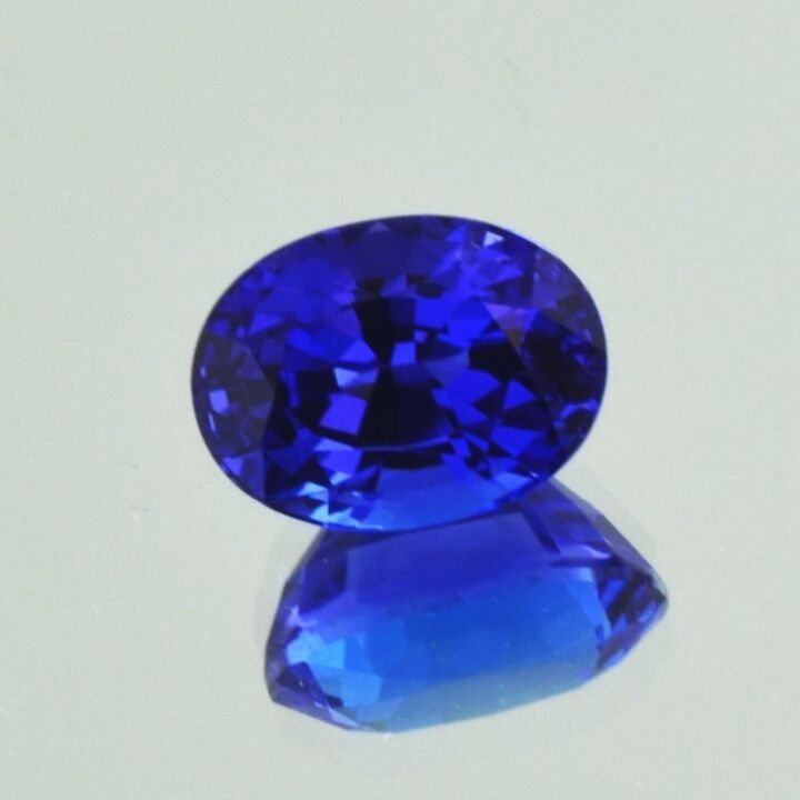 Tanzanite oval intense blue 4.49 ct.