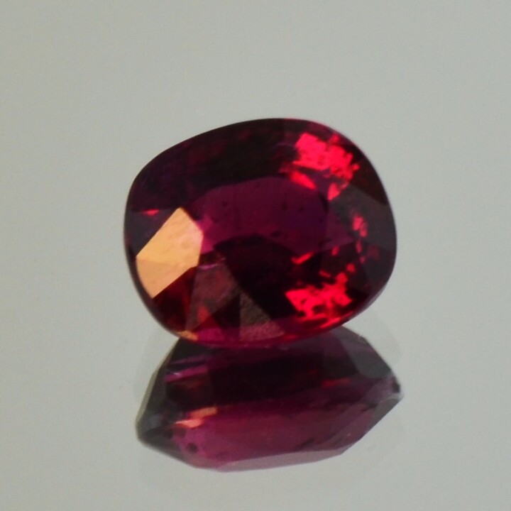Rubin antikoval purpurrot unbehandelt 2,26 ct.