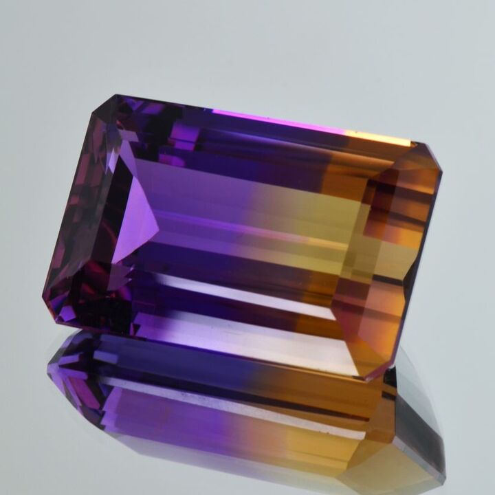 Ametrine octagon violett&gelb 65.81 ct.