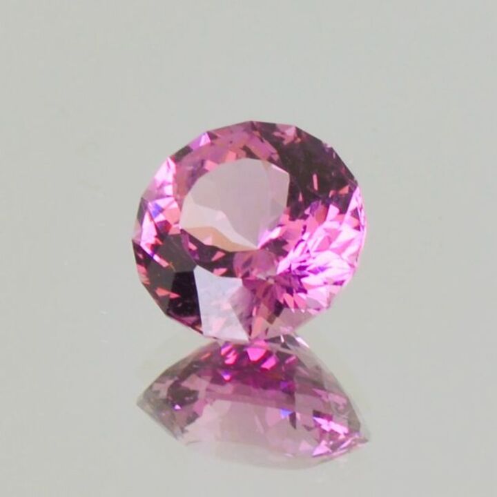 Rhodolite Garnet round pink 2.84 ct.
