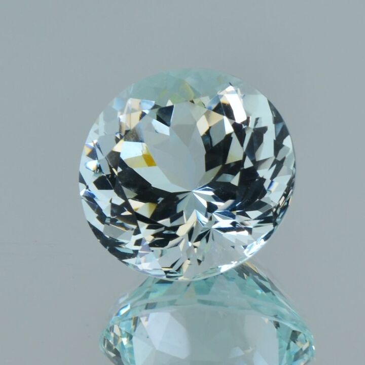 Aquamarin rund zartblau unbehandelt 29,34 ct.
