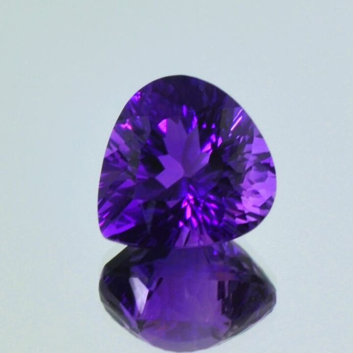 Amethyst pear violet 17.87 ct.