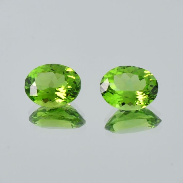 Peridot Duo oval grün 5,22 ct.
