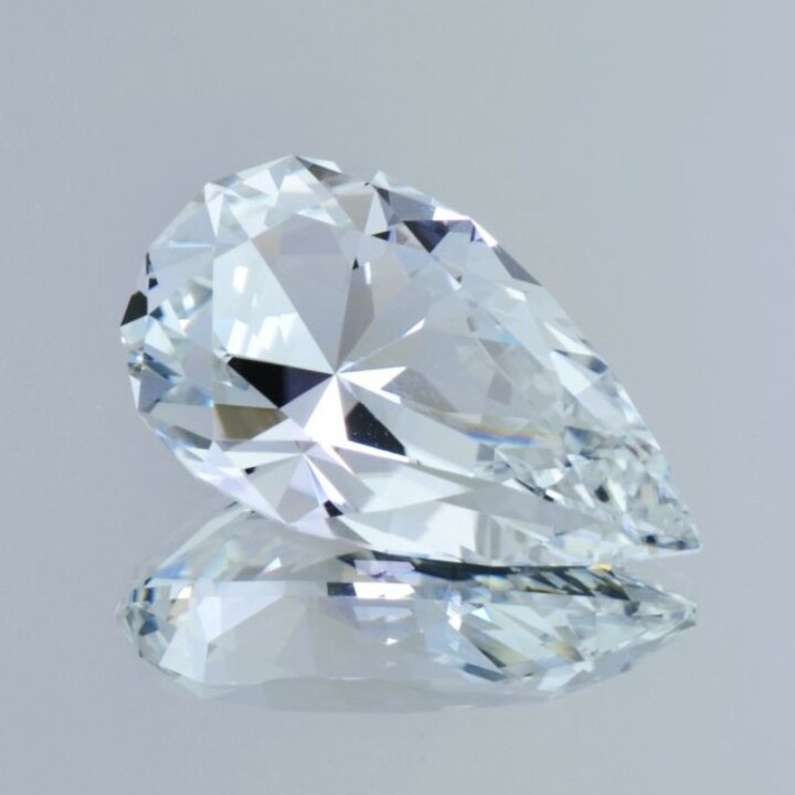 Topas Design-Tropfen farblos 43,68 ct.