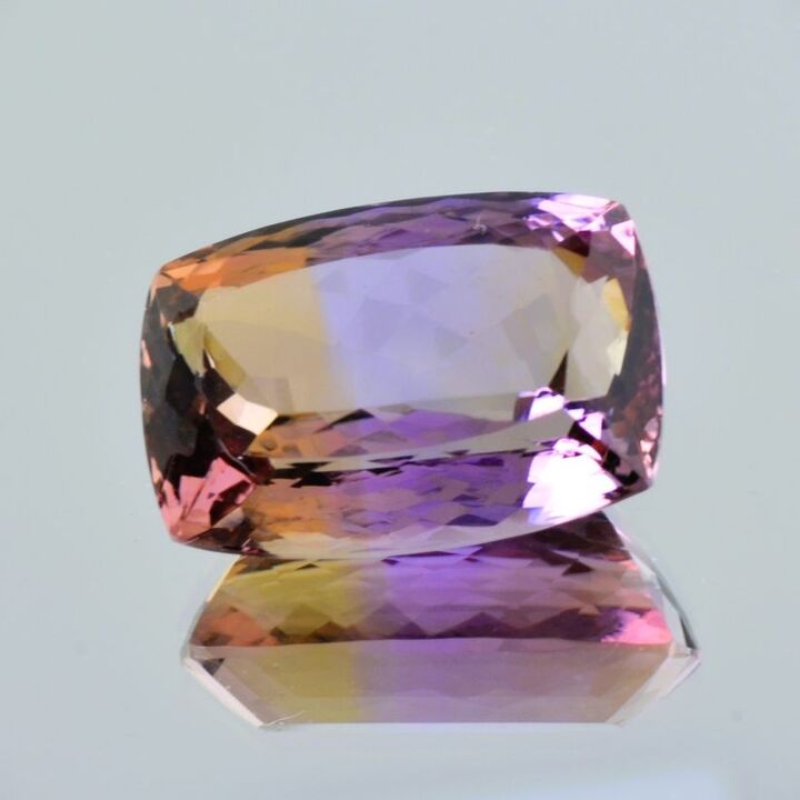 Ametrine cushion lila&gelb 27.27 ct.